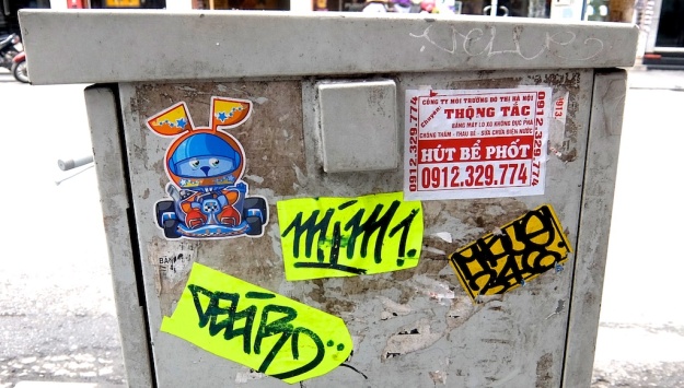 hanoi_graffiti_stickers (4)